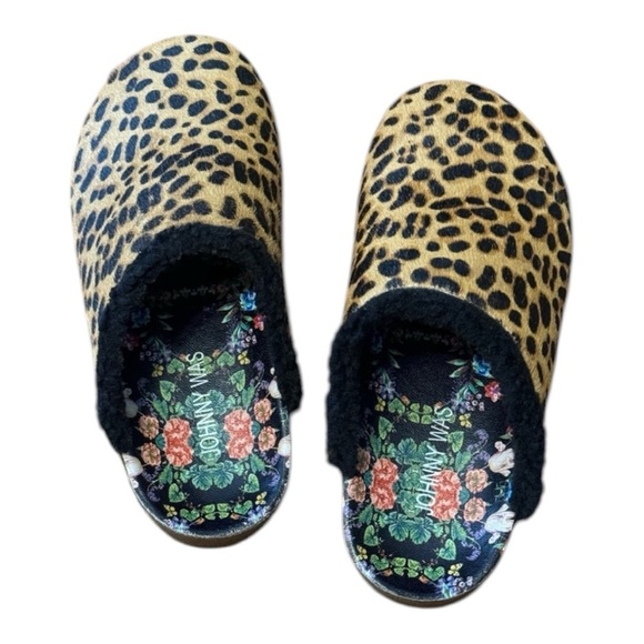 NEW JOHNNY WAS CHEETAH MULE SZ 6 - Picture 2 of 5